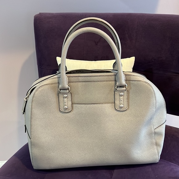 Michael Kors gray handbag with strap. Great condition 12 1/2 by 9 1/2 when close - Picture 5 of 11